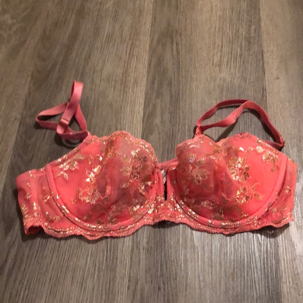 Victoria’s Secret Pink shimmer unlined dream angels bra